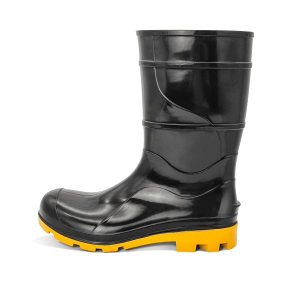 Bota de PVC Cano Médio 28cm Preta com Solado Amarelo